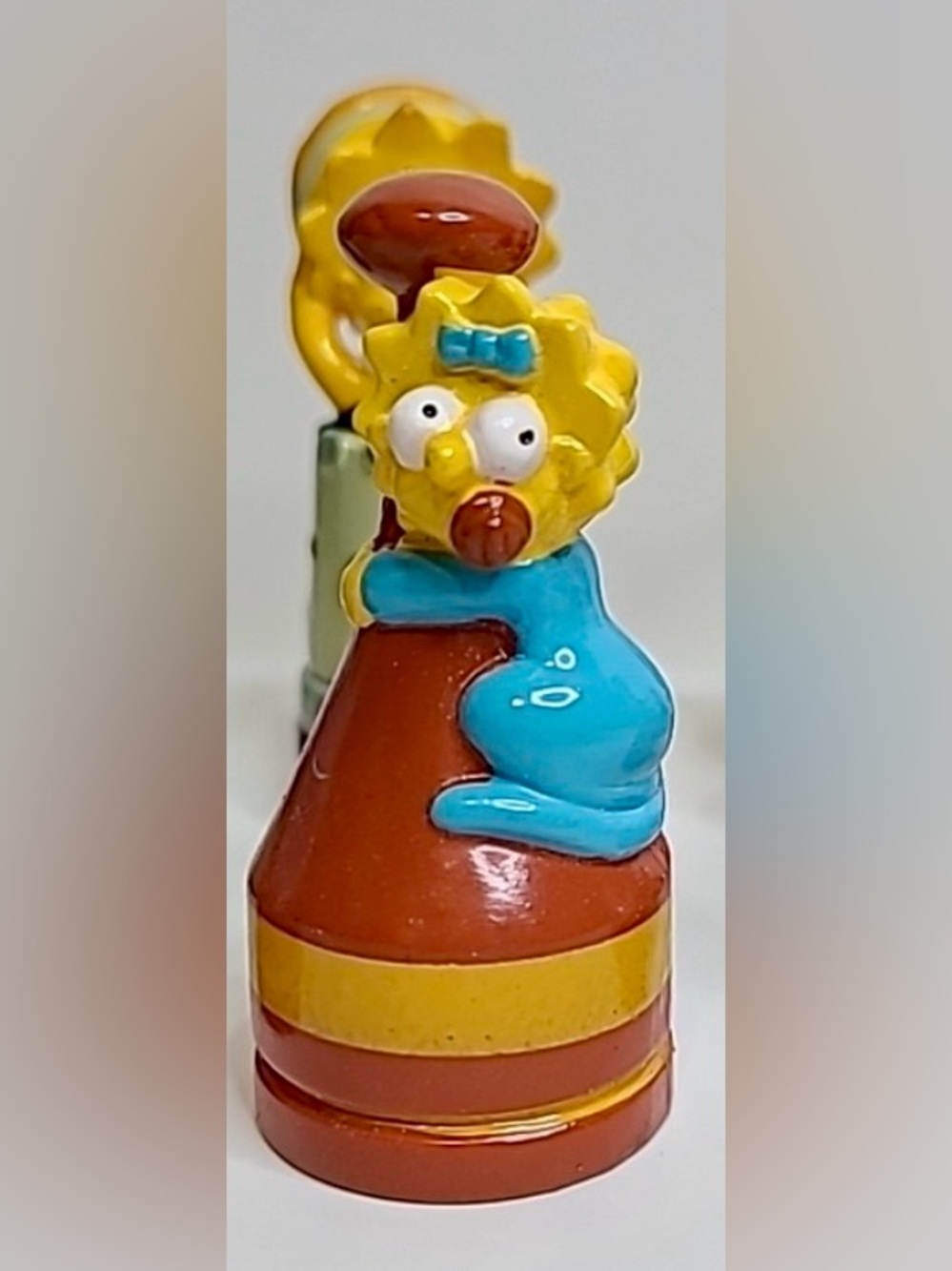 THE SIMPSONS - REPLACEMENT CHESS PIECE  MAGGIE SIMPSON PAWN -VINTAGE 2001-2002